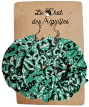 creole-tissu-viscose-bandana-vert-noir-blanc Boucles d'oreille textiles assorties aux bracelets, accessoires cheveux et lacets en tissu.